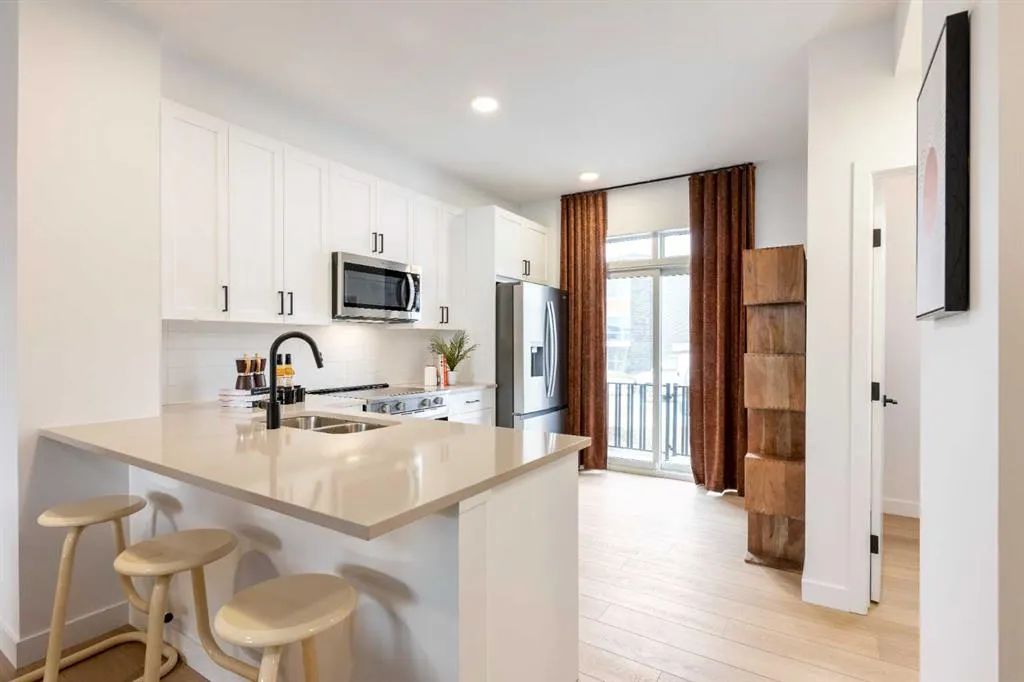 30 Rochester View NW #1203
