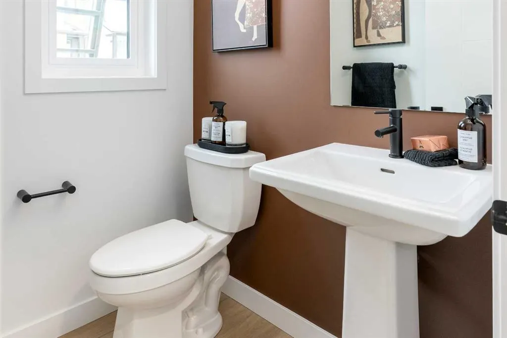 30 Rochester View NW #1203