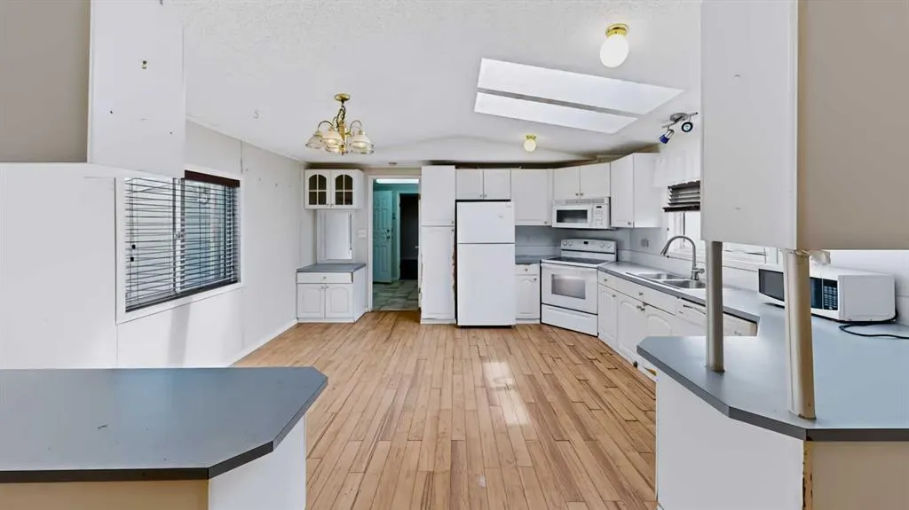 145 Greenwich Lane