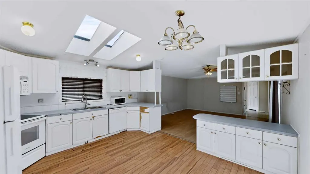 145 Greenwich Lane