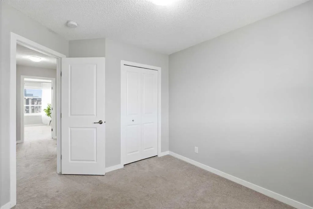 95 Corner Meadows Villas NE