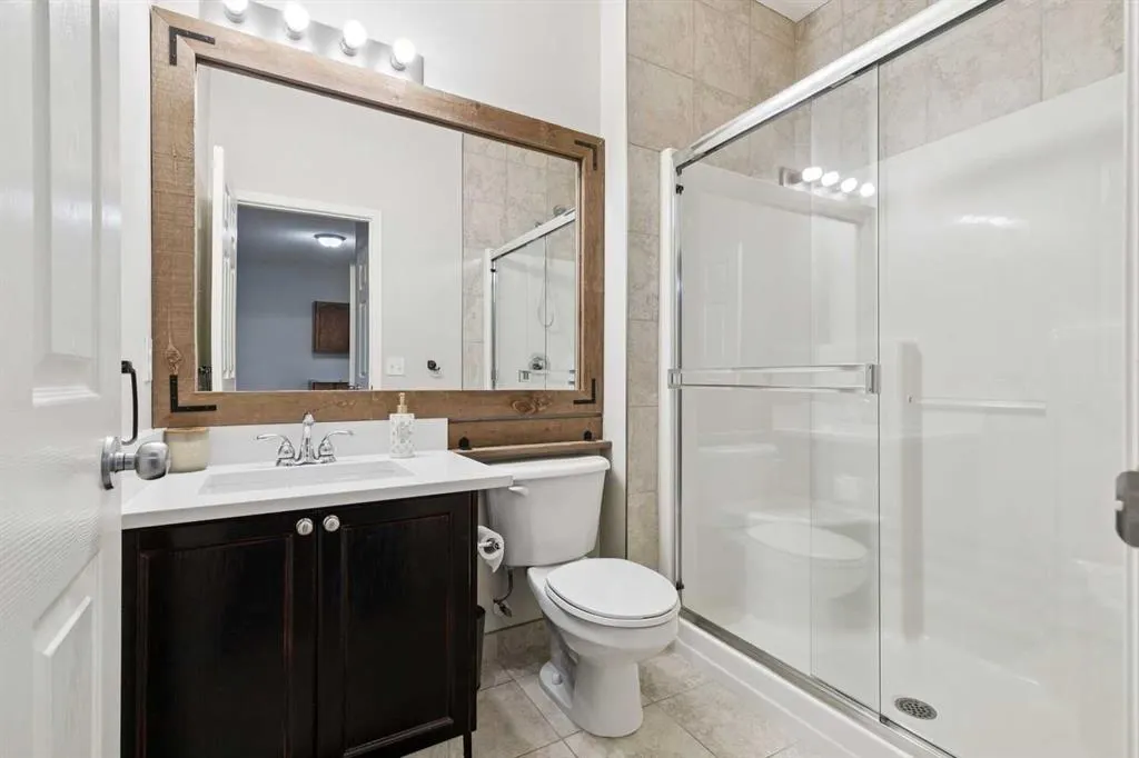 108 Elgin Manor SE