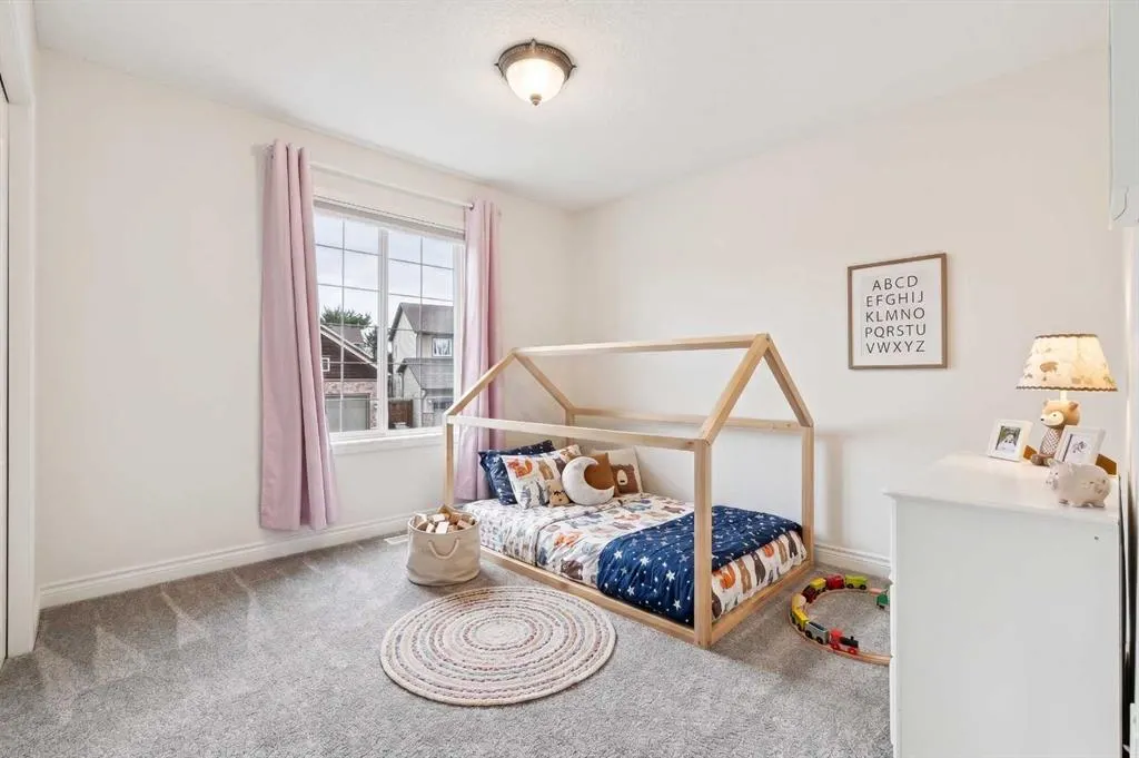 108 Elgin Manor SE