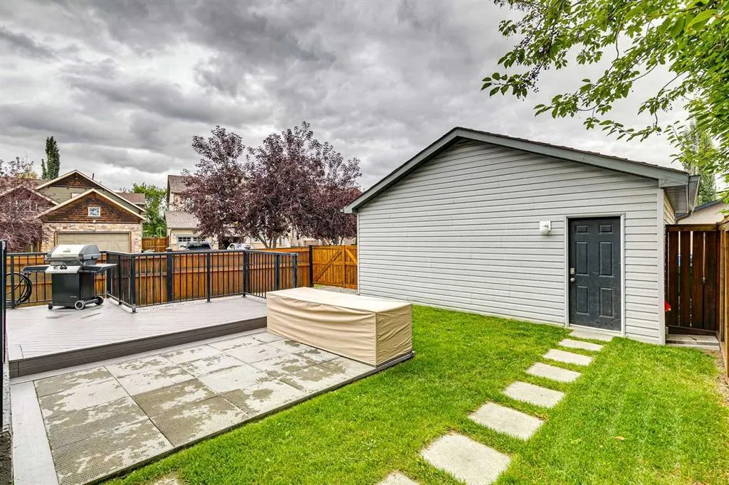 108 Elgin Manor SE