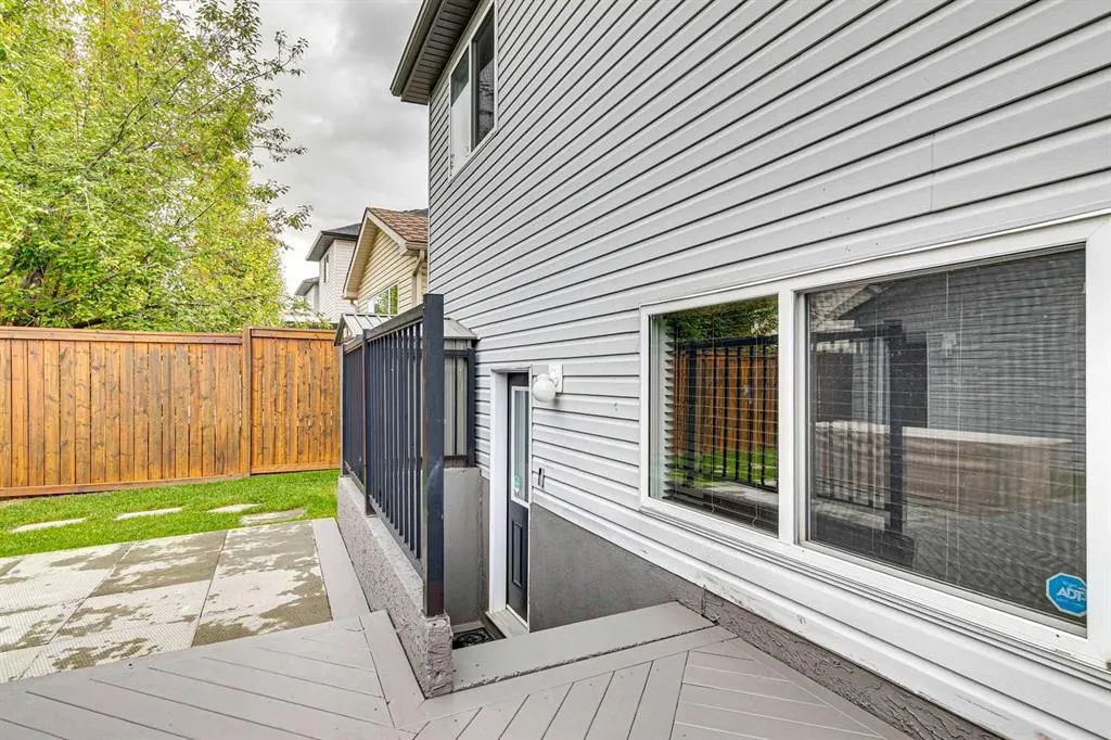 108 Elgin Manor SE