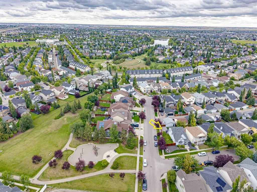 108 Elgin Manor SE