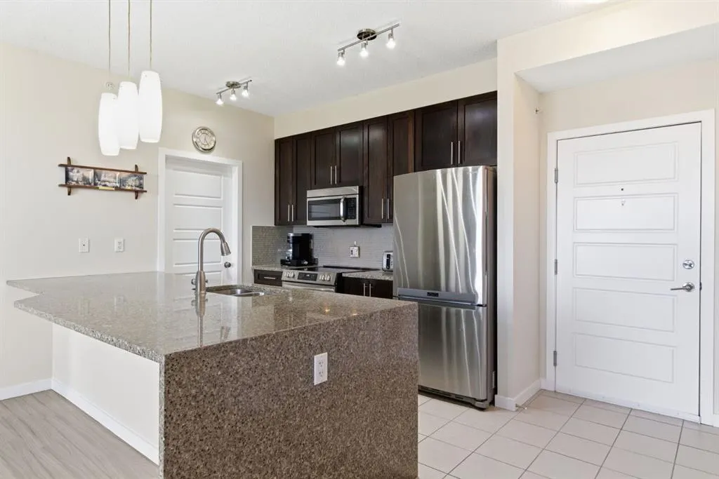 207 Sunset Drive #408