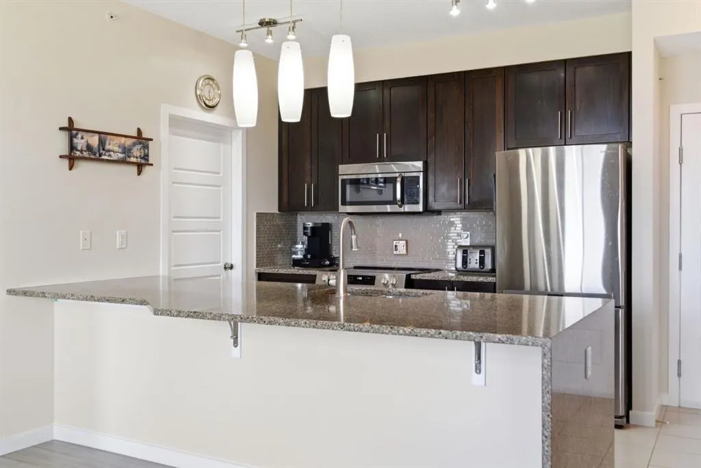 207 Sunset Drive #408