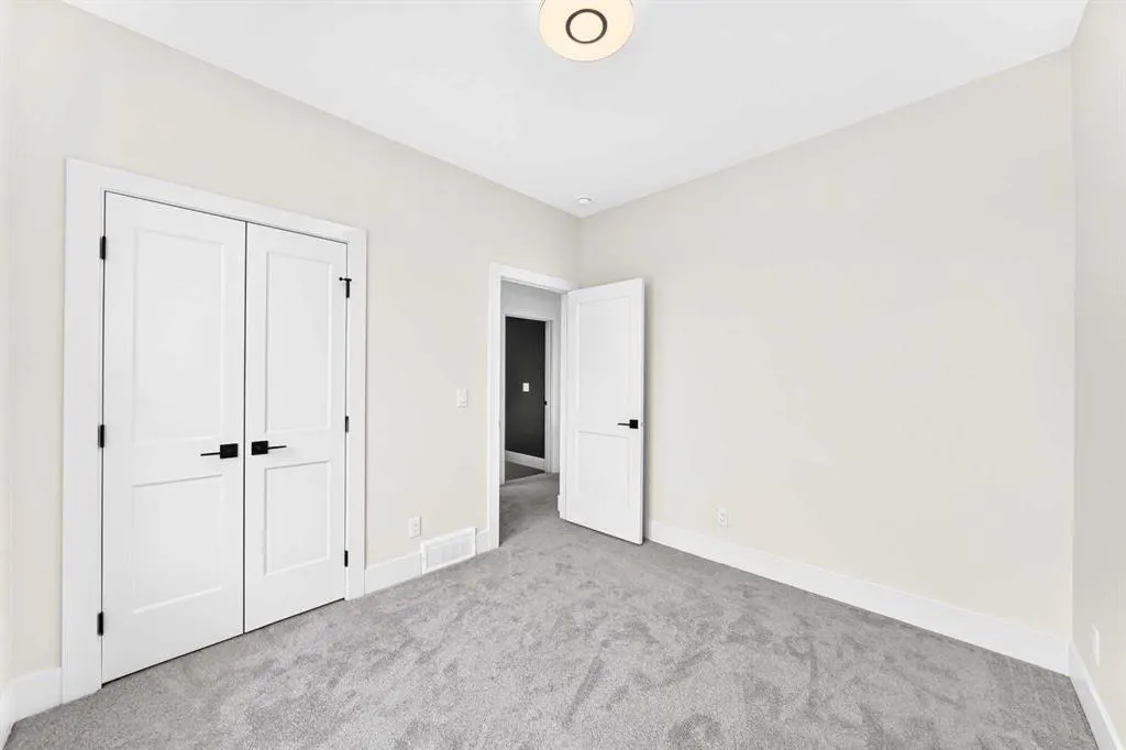 20 Lakewood Way