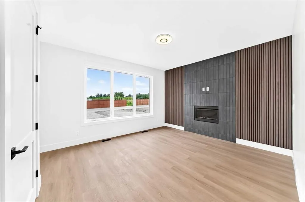 20 Lakewood Way