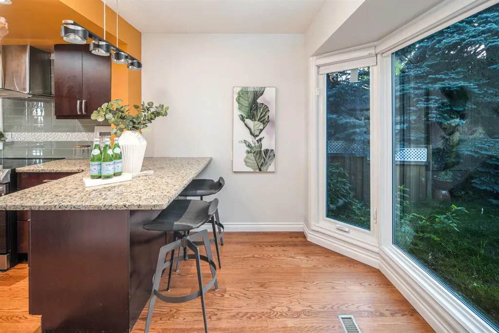 44 Stradwick Way SW