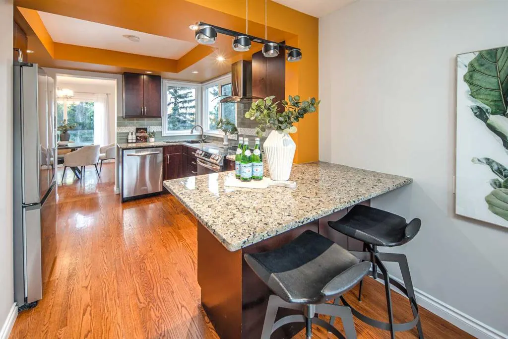 44 Stradwick Way SW