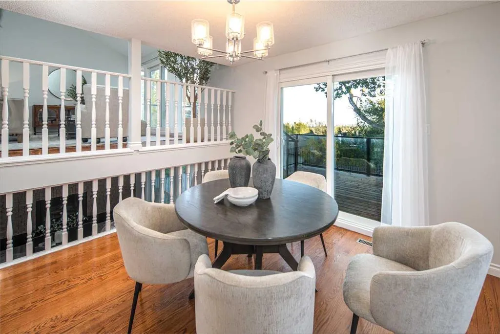 44 Stradwick Way SW