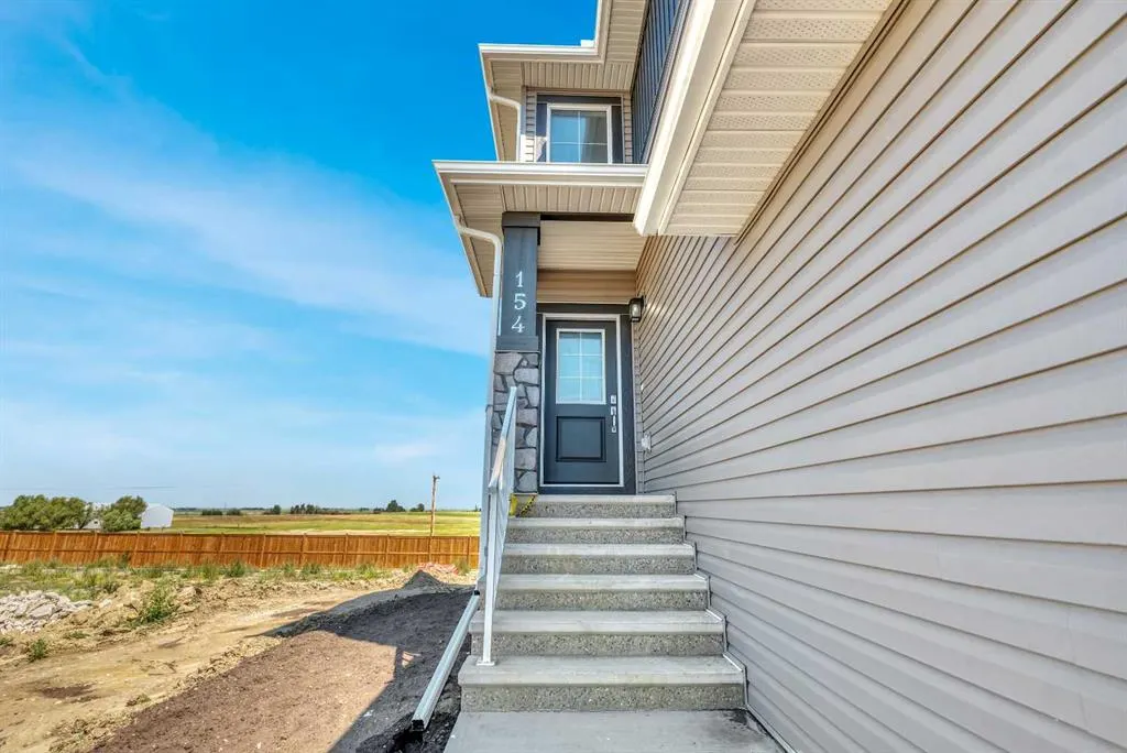 154 Lakewood Crescent