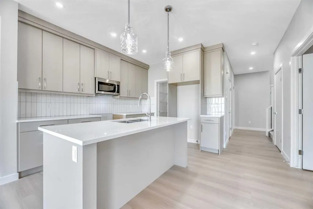 154 Lakewood Crescent