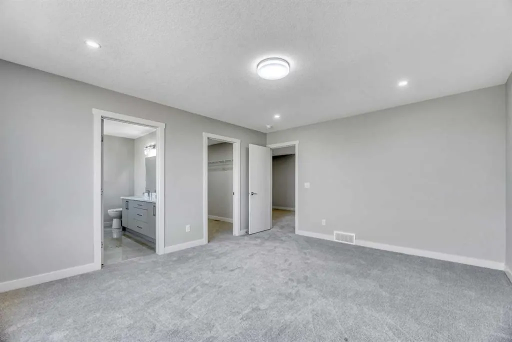 154 Lakewood Crescent