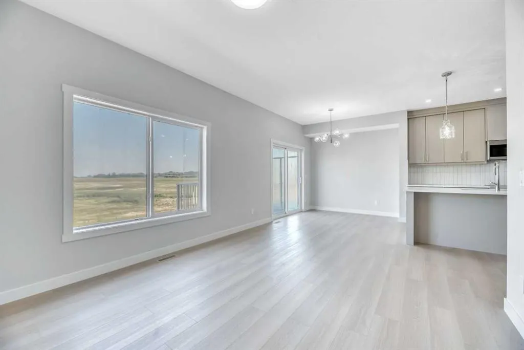 154 Lakewood Crescent