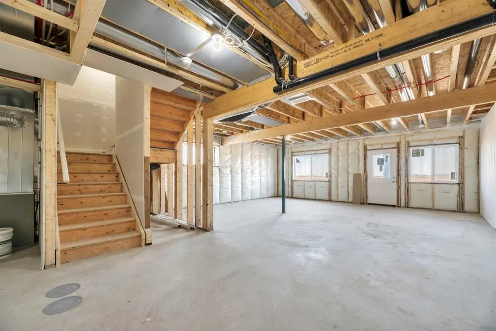 154 Lakewood Crescent