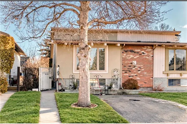 274 Templeview Way NE