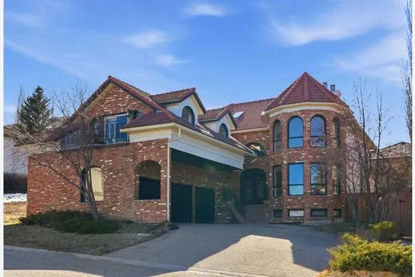 91 Patterson Crescent SW