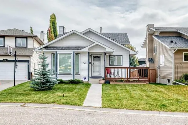 36 Sandpiper Way NW