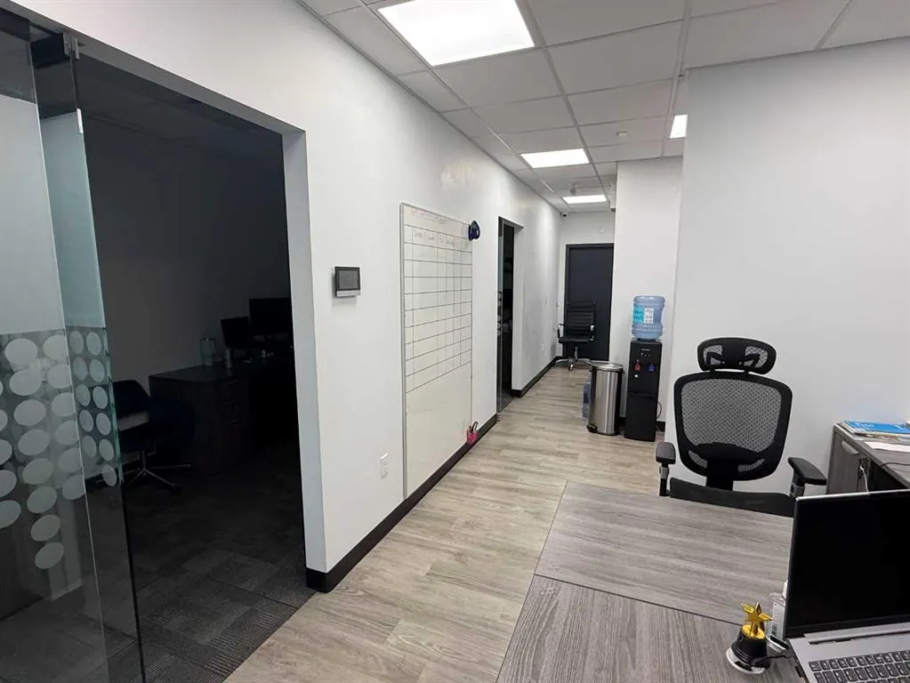 2903 Kingsview Boulevard SE #401 & 402