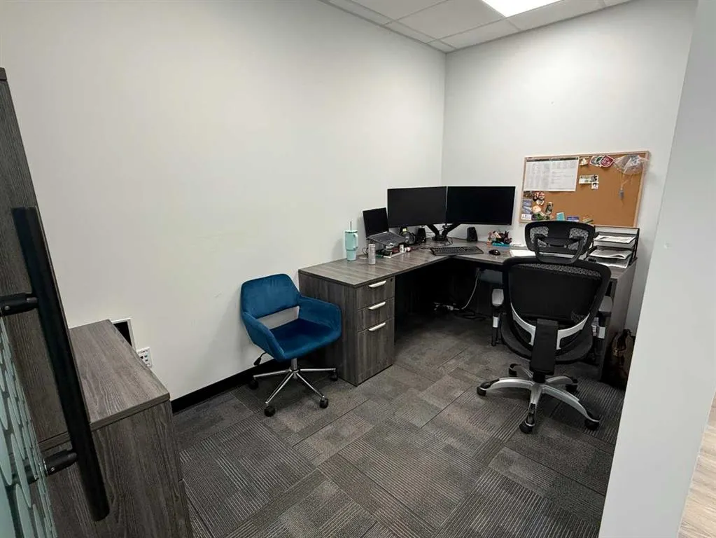 2903 Kingsview Boulevard SE #401 & 402