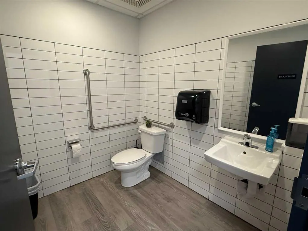 2903 Kingsview Boulevard SE #401 & 402