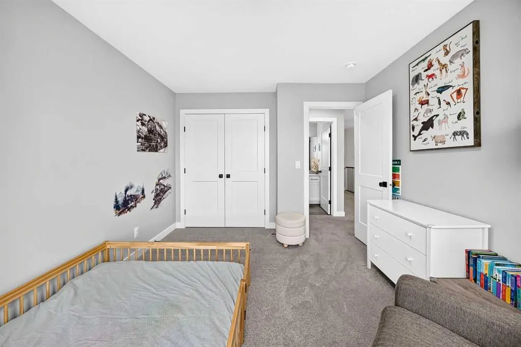 203 Greenwich Drive NW