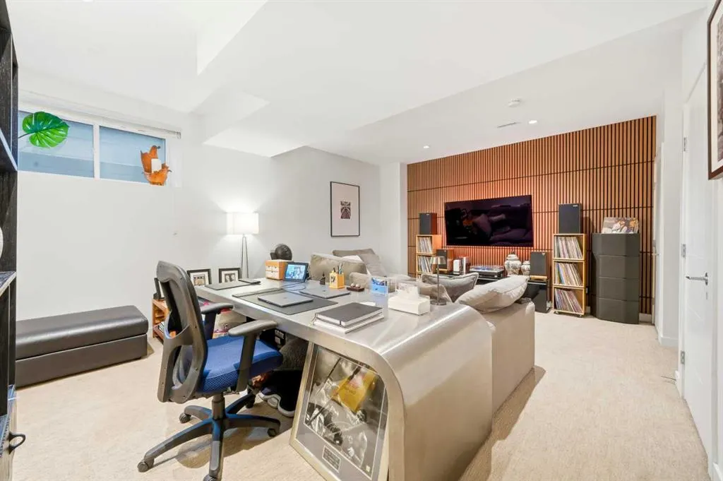 4733 17 Avenue NW #1