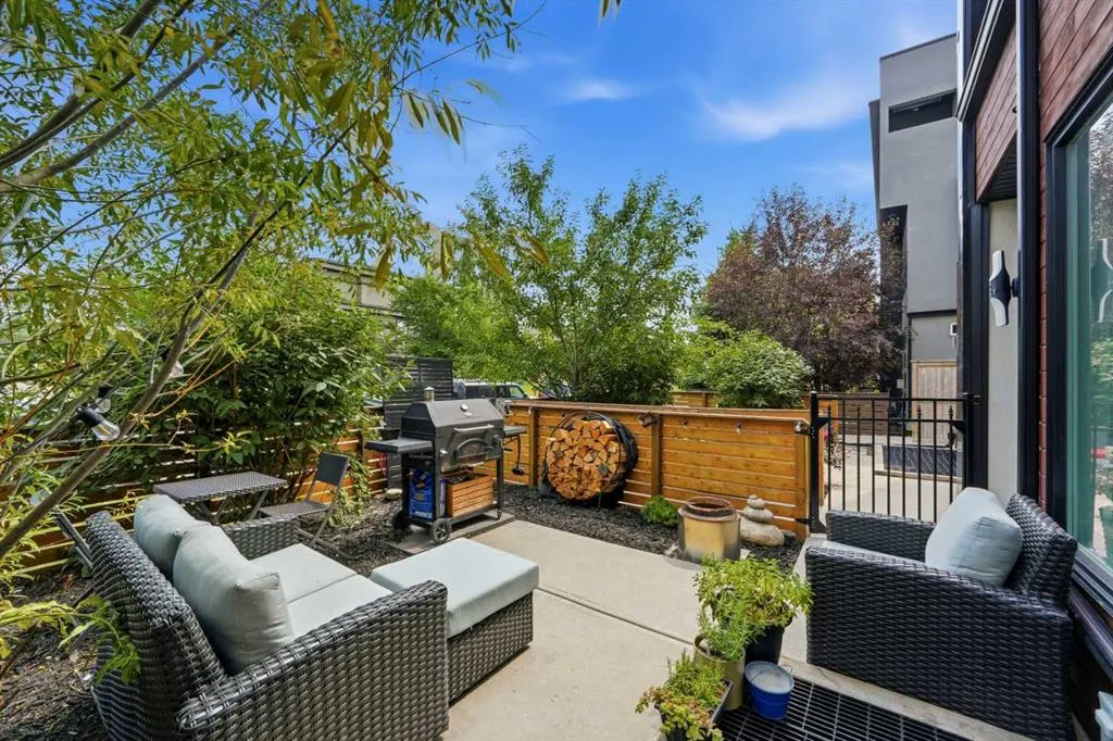4733 17 Avenue NW #1