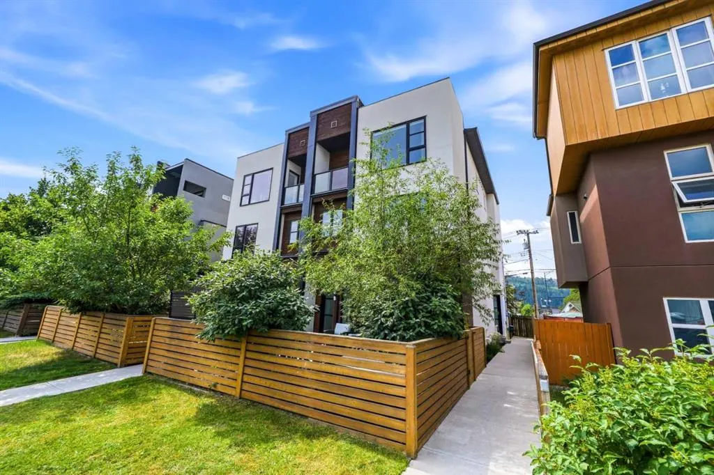 4733 17 Avenue NW #1