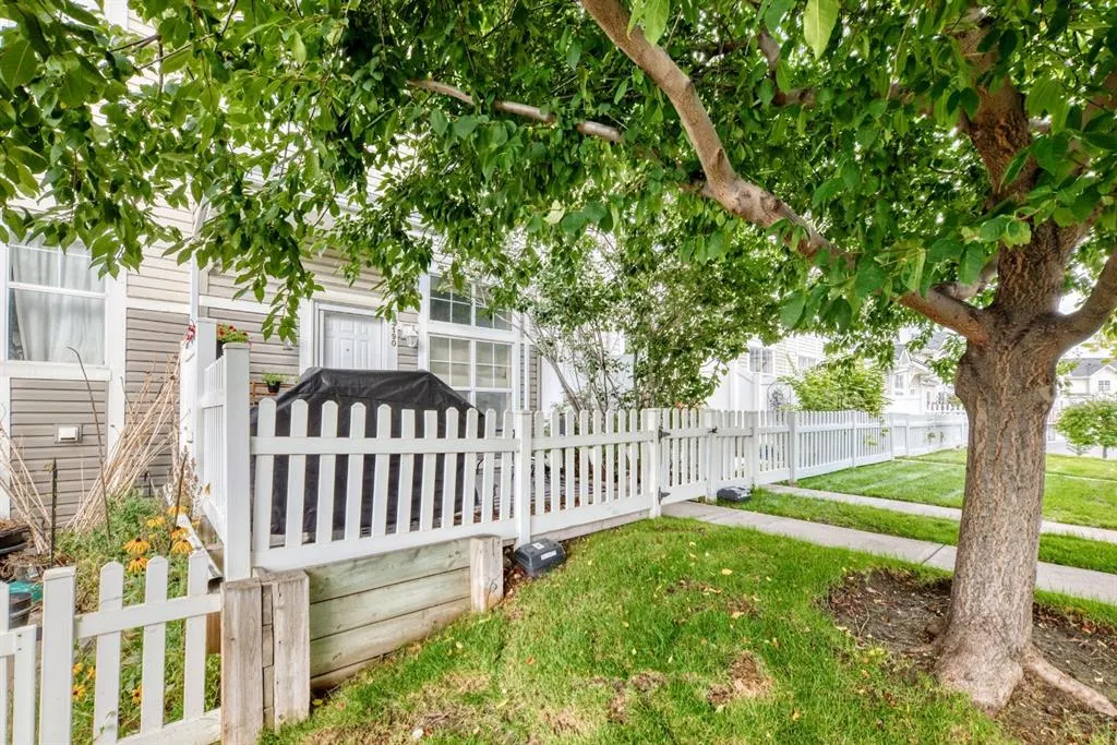 3190 New Brighton Gardens SE