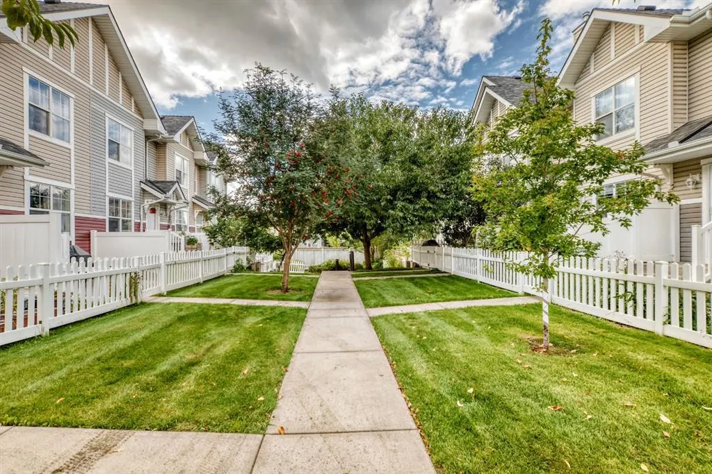 3190 New Brighton Gardens SE