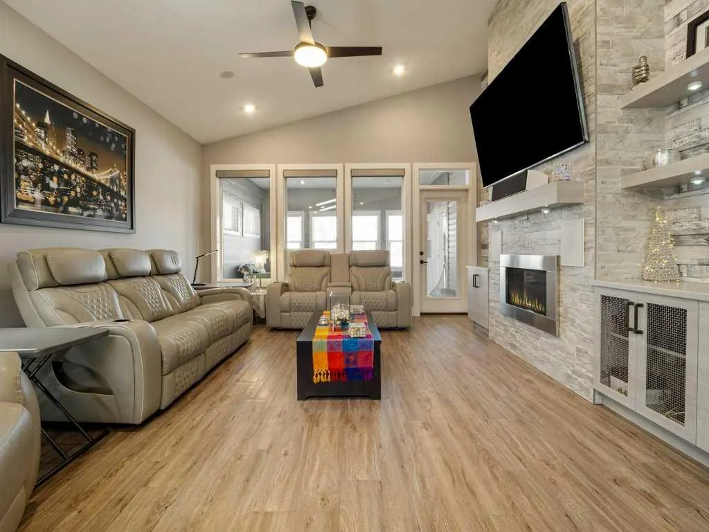 324 Rivergrove Chase W