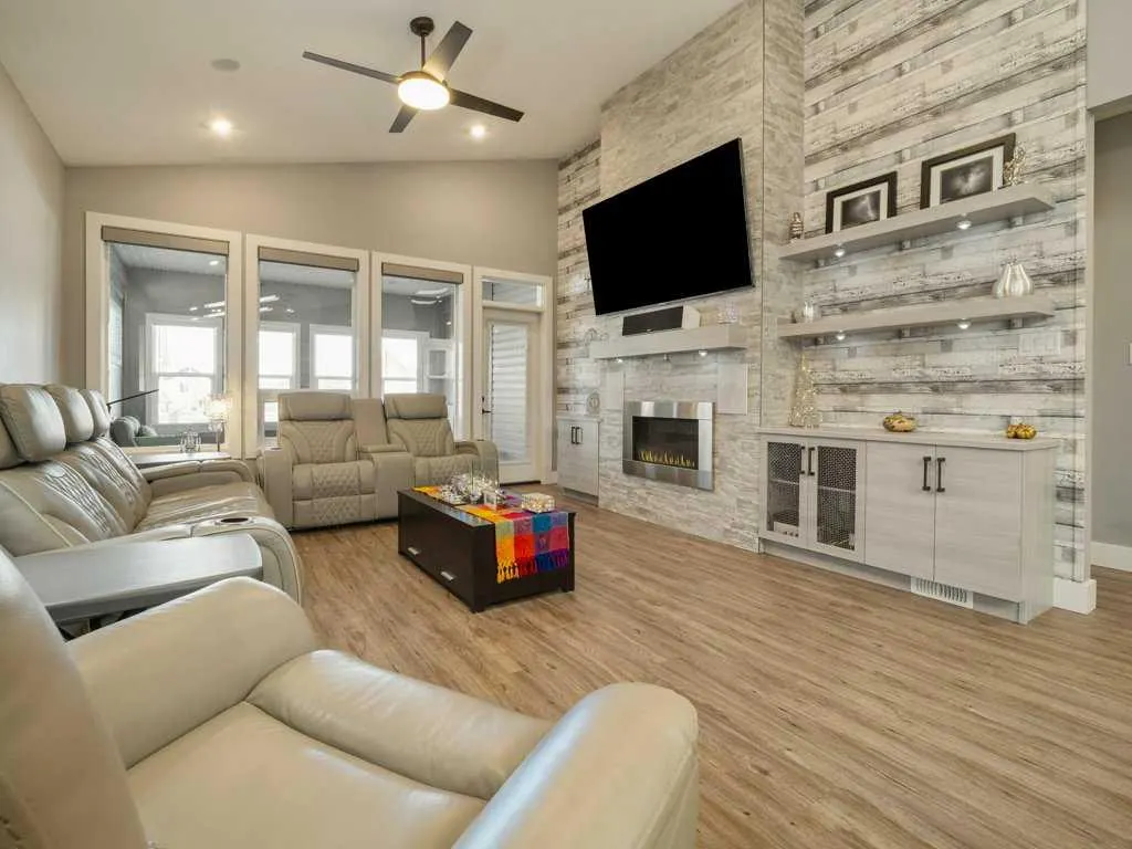 324 Rivergrove Chase W