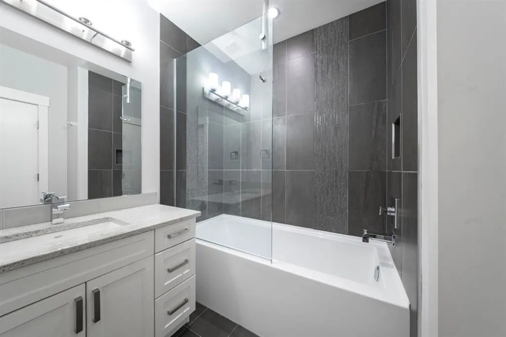 113 Olson Place