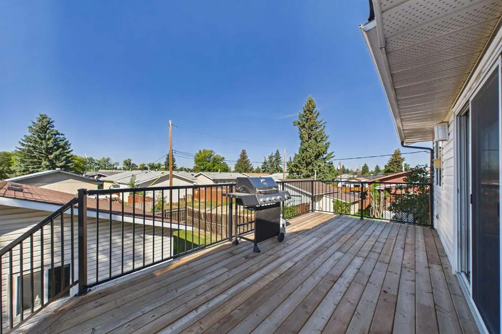 5328 Aspen Drive