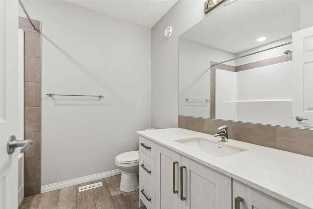 1020 Chinook Gate Heath SW