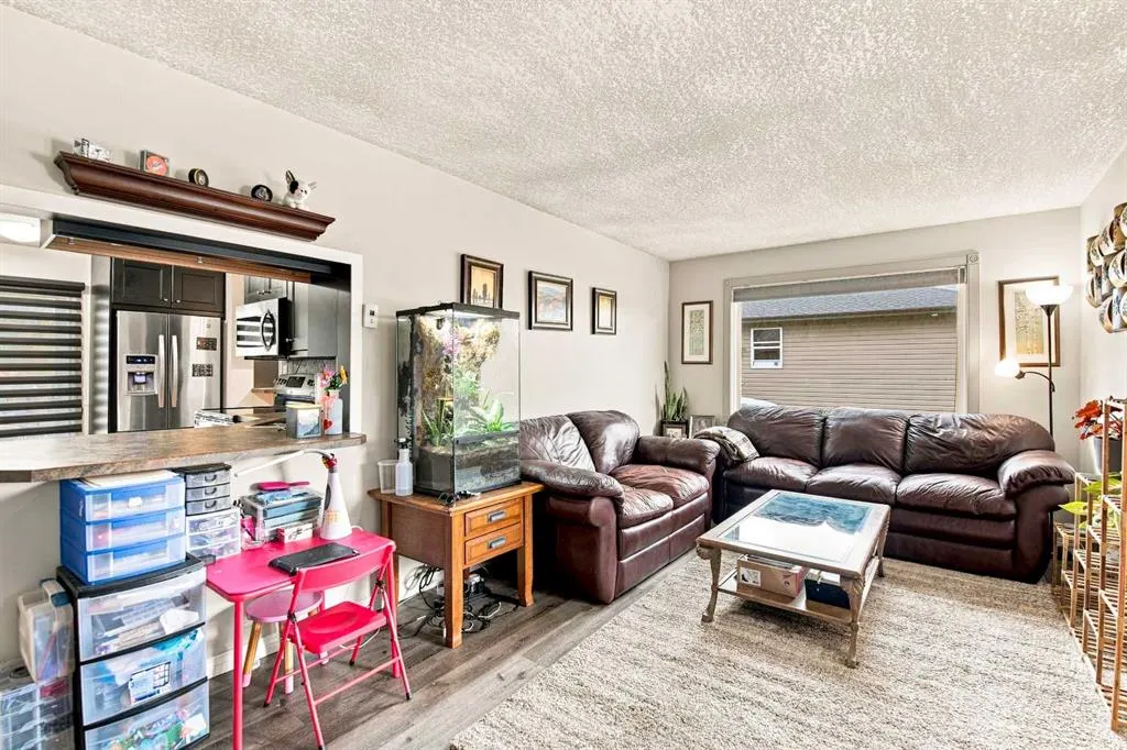 5107 Broadway Avenue