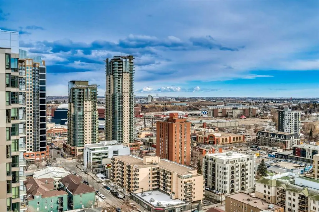 135 13 Avenue SW #2111