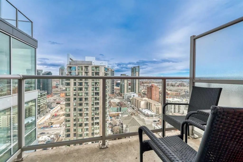 135 13 Avenue SW #2111