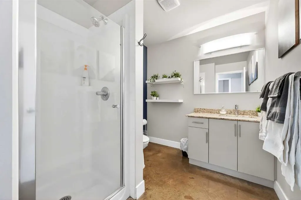 135 13 Avenue SW #2111