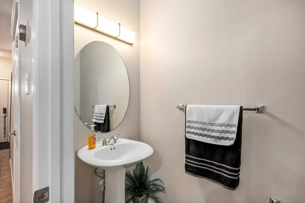 620 Luxstone Landing SW #604