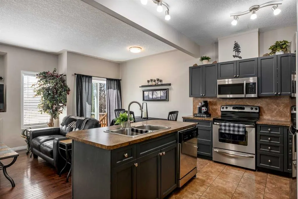 620 Luxstone Landing SW #604