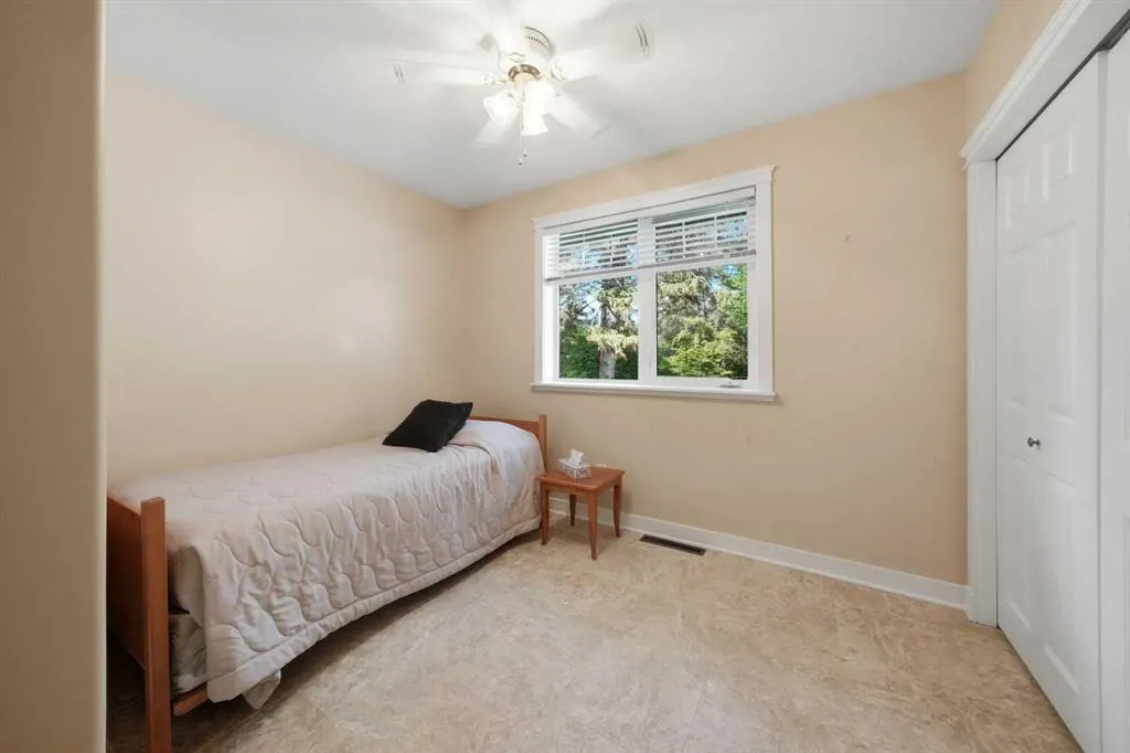 18 College Park Drive