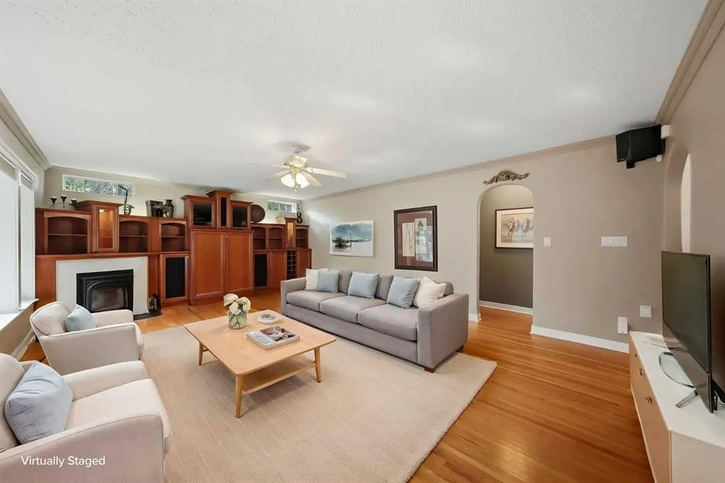 18 College Park Drive