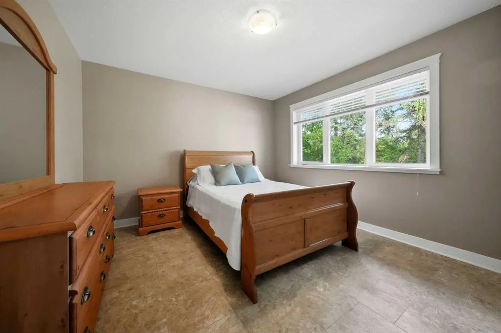 18 College Park Drive