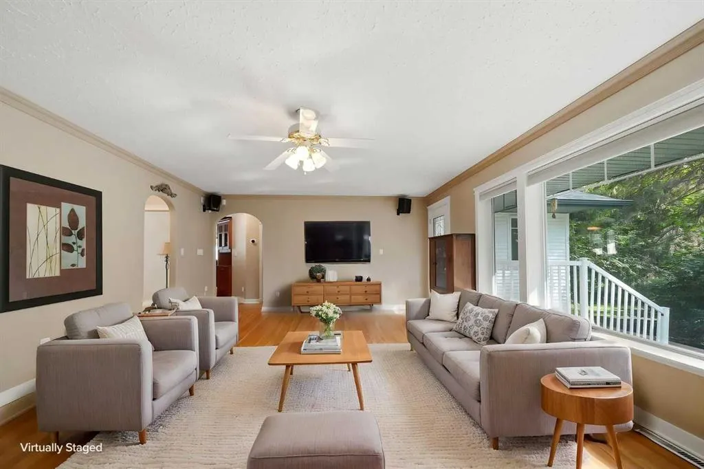 18 College Park Drive