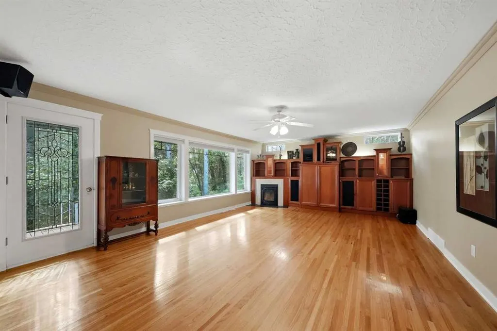 18 College Park Drive